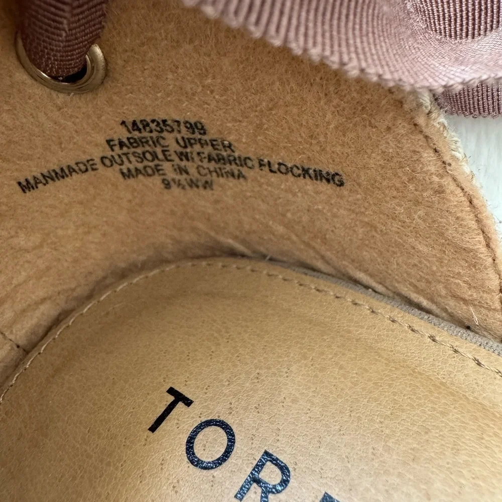 Torrid taupe platform Espadrille wrap Sandals with Ribbon Ties size 9.5 wide